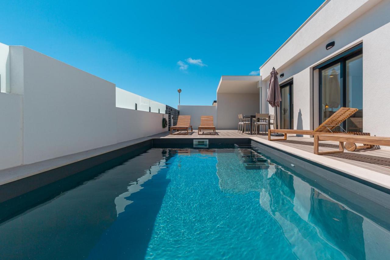 Villa Tapisco With Private Pool ロウリニャン エクステリア 写真